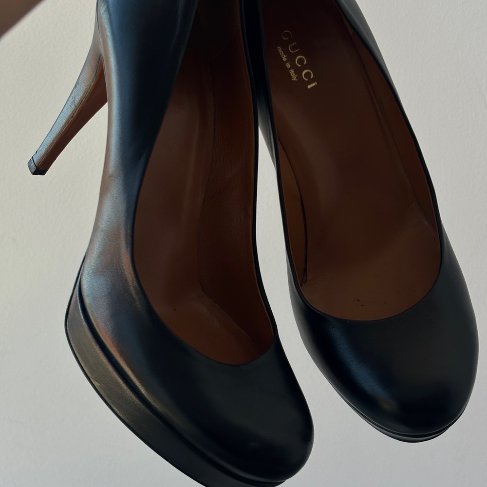 Gucci Classic Black Leather Heels